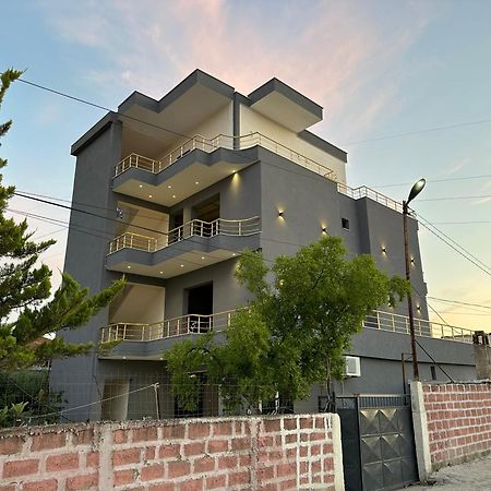 Mico'S Apartments Vlore Exterior photo