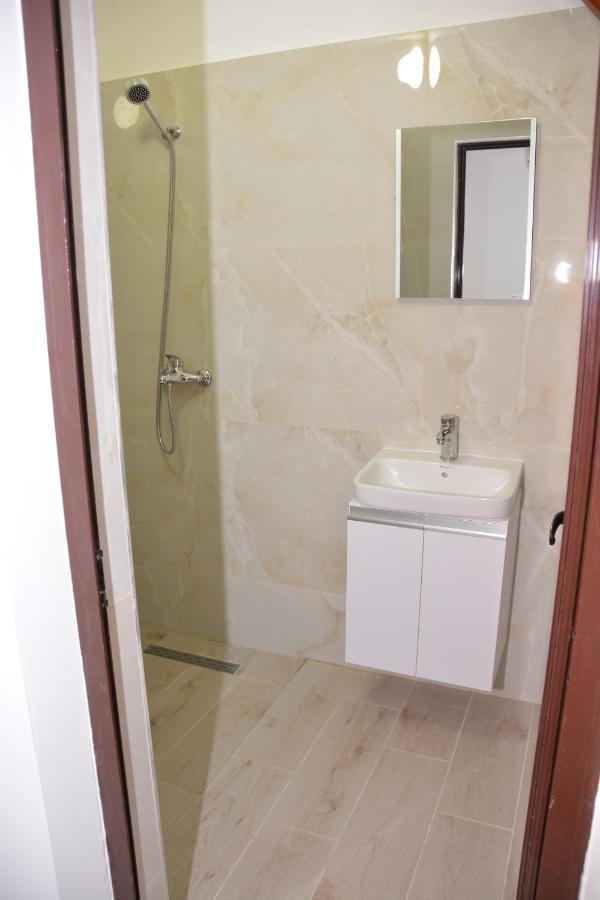 Mico'S Apartments Vlore Exterior photo