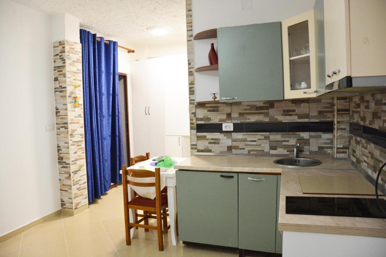 Mico'S Apartments Vlore Exterior photo