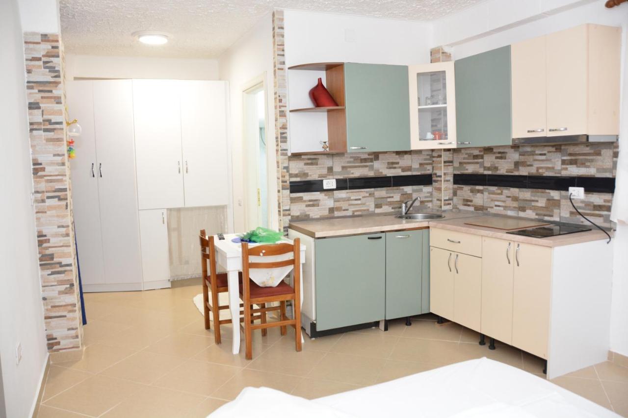 Mico'S Apartments Vlore Exterior photo