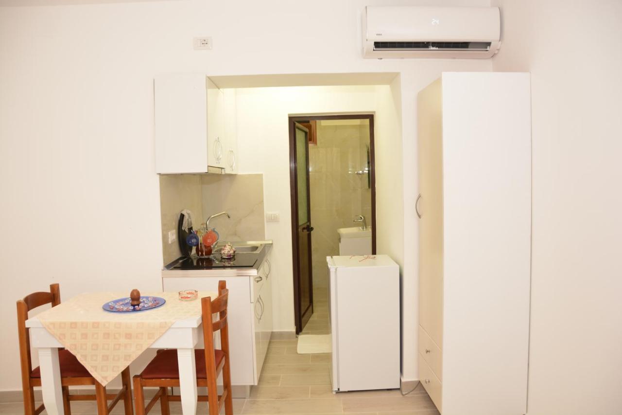 Mico'S Apartments Vlore Exterior photo
