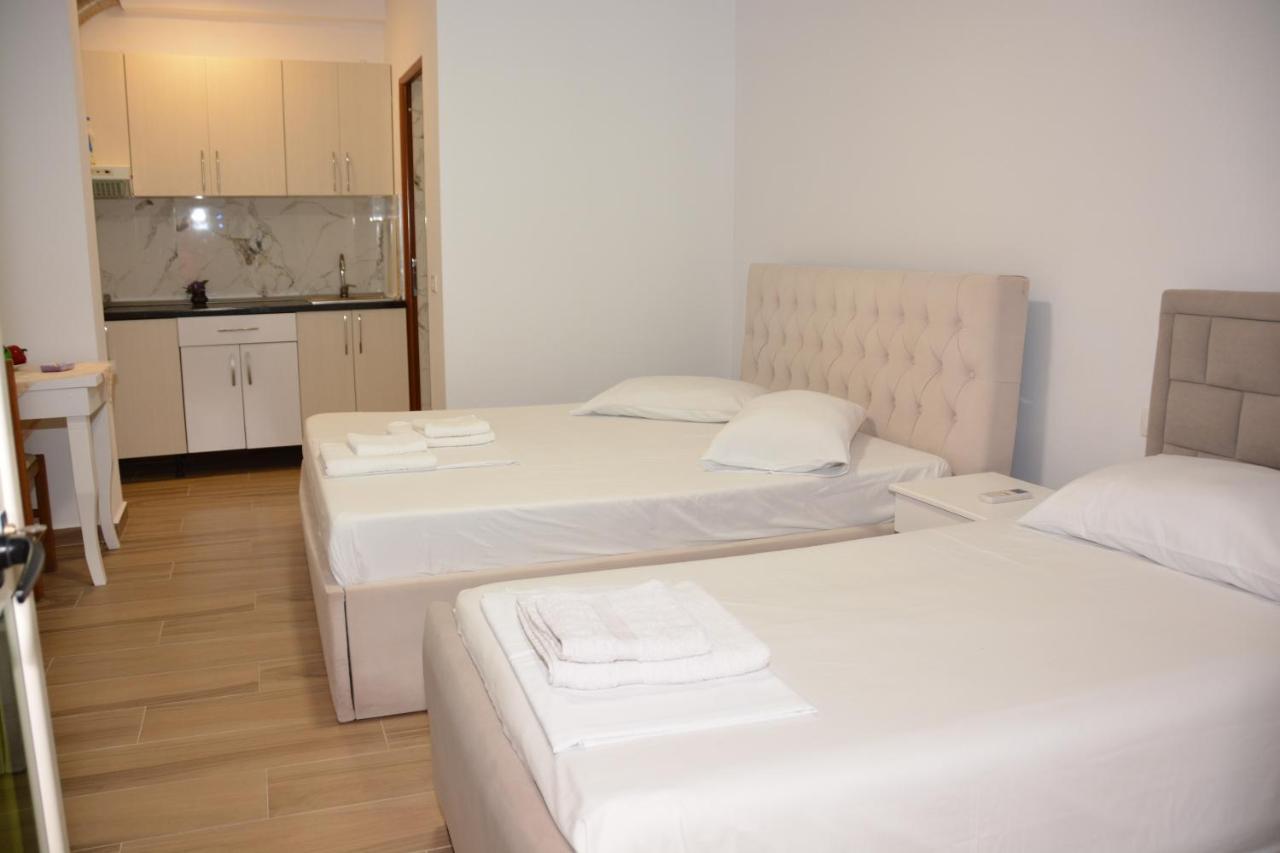 Mico'S Apartments Vlore Exterior photo